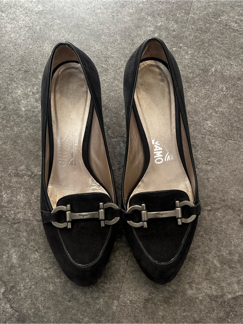 Vintage Salvatore Ferragamo Black Suede Gancini Heeled Loafer Pumps size 7.5